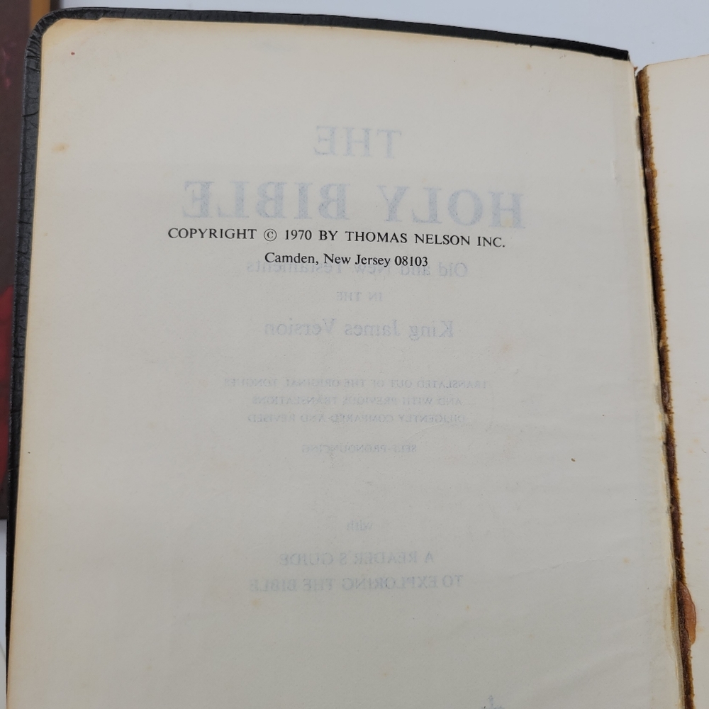 KJV Thomas Nelson Holy Bible 1970 Red Letter Concise Dictionary Concordance - Picture 4 of 5